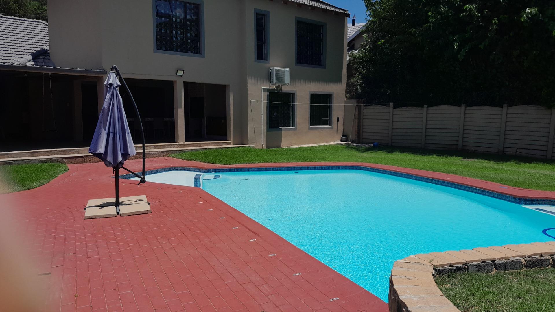6 Bedroom House for Sale - Gauteng