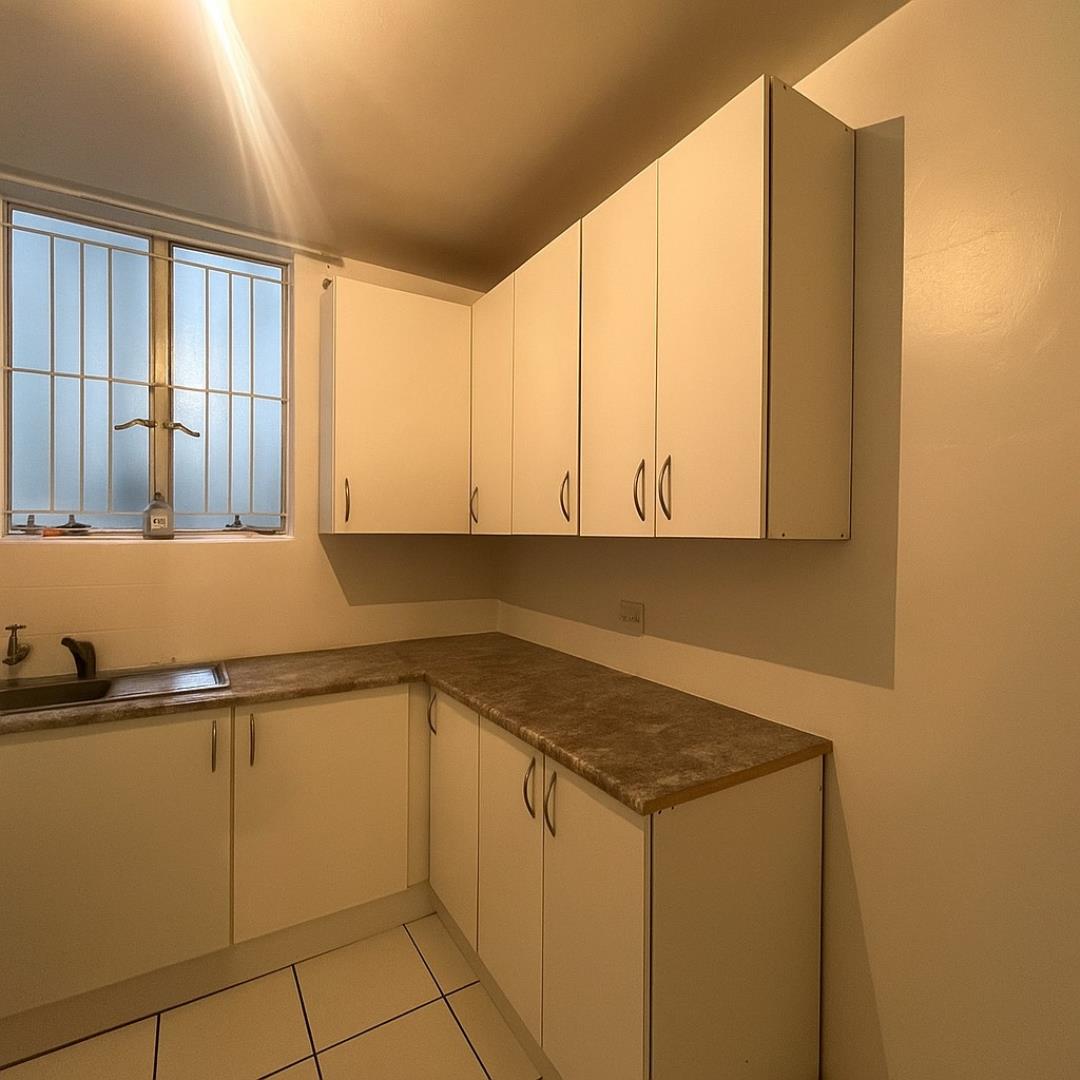 754663_Kitchen_1.jpg