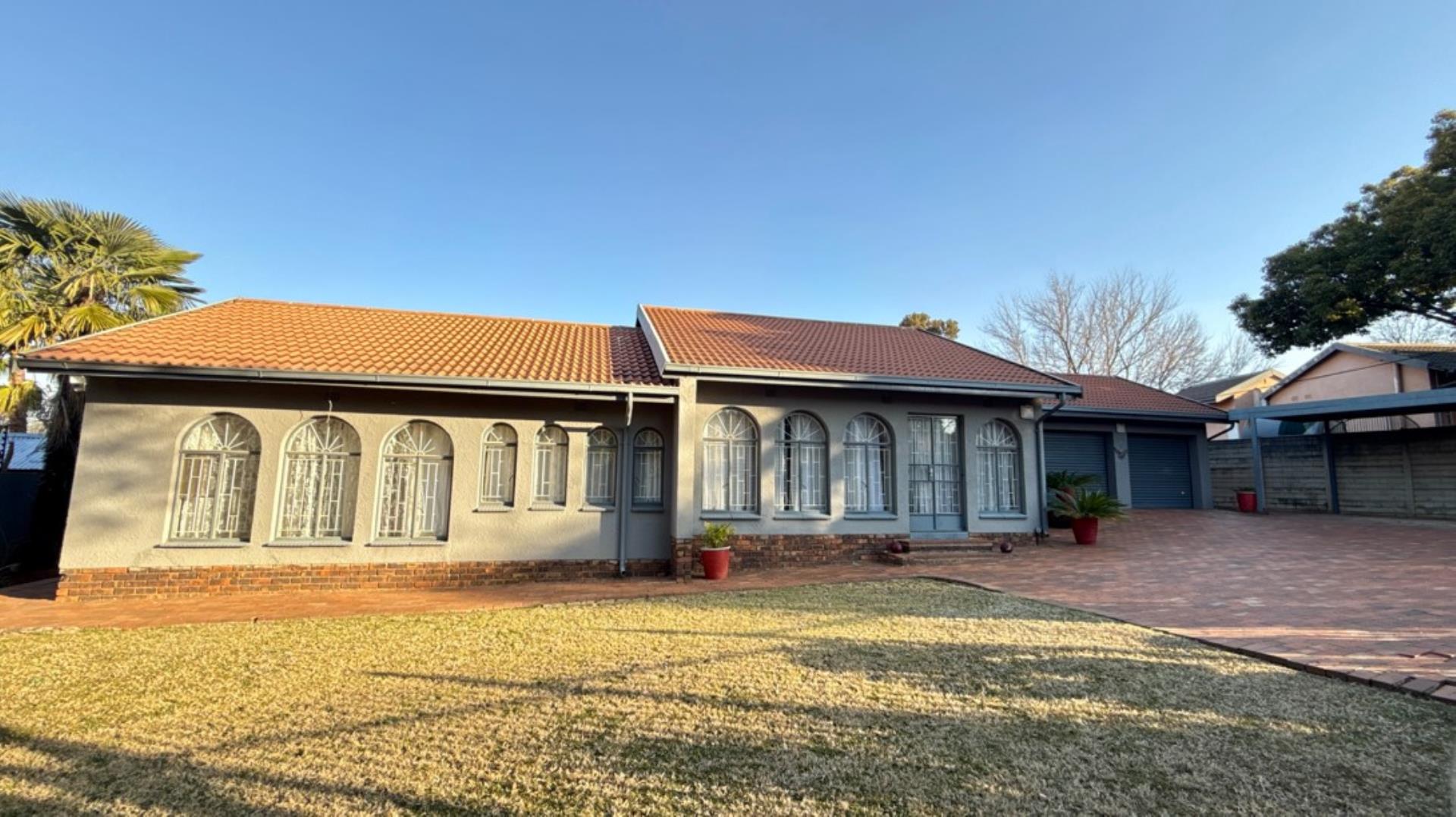 4 Bedroom House for Sale - Gauteng
